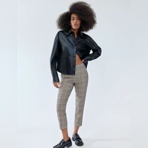 Aritzia Babaton Conan Pull On Pant in Lg Glencheck Bl/Wt Sz 6